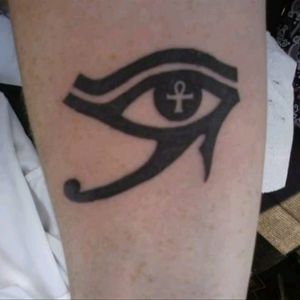 Wedjat - Eye of Horus - with Ankh