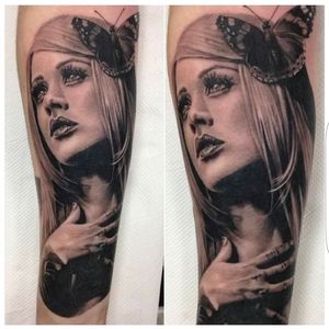one of my 1st portraits and one of my favorite tattoos by the amazing Duncan Whitfield ... portrait is American model Kelly Eden