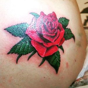 Most reacent tatoo I did.#rose #color #upperback