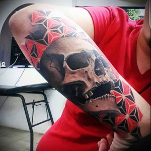 #NEWINK #skull #tatto #Guatemala sleeve in process