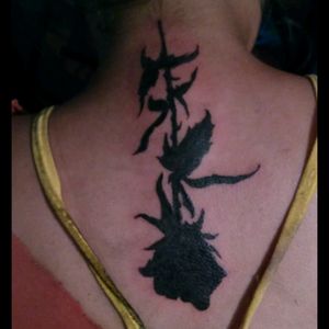 Gracias @pao_musicdj por la confianza #rosa #rosatattoo #rose #rosetattoo #rosavector #rosevector #tattooneotraditional #tatuajeneotradicional #ink #inked #tattooed #tattoo #tatuaje #tattooday #tattooart #colombia #colombiatattoo #bogota #intenzeink #intenzeinktrueblack #bogotatattoo #tatuadorescolombianos #tattoofinalsketchcollective #colombiaink