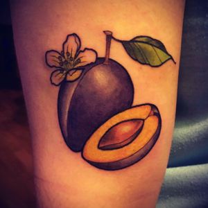 #plum #fruit #violet