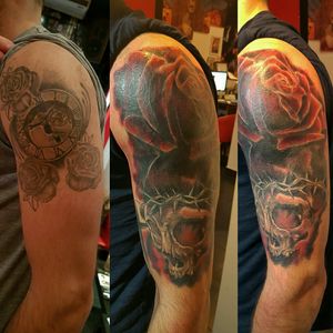 Cover up #tattooing #tattoo #work #colortattoo #coveruptattoo #skulltattoo #rosestattoo #sholdertattoo #skinart