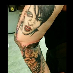 Two portraits #tattoo #colourtattoo #portraittattoo #marilynmansontattoo #rocktattoo #tattooartist #sarniaontario #sarniaink #lovewhatido #lambton #sarniatattoo #sarniatattooartist #fineline