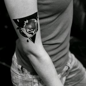 @andre_samarski #tattoo #triangletattoo #inkedgirl #pomegranate #blackworkers #blackworktattoo #inked #inkedup #tattooinmoscow