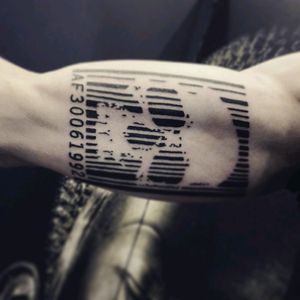 Tattoo du jour 💀#tattoo #toulouse #skulltattoo #skull #manwithtattoos #octopussy #tattooarm #tattoodo #tattoome #guyswithtattoos #graphicdesign #numbers #graphictattoo #barecode #codebarre  #tattooartist #tattooart #tattooedman #instatattoo #tattooist #tatouage #tattoodesign #tattooing #inked #ink #graphicdesign #blacktattoo #instagood #style #artcoretattoos #sebastienoddtattoos