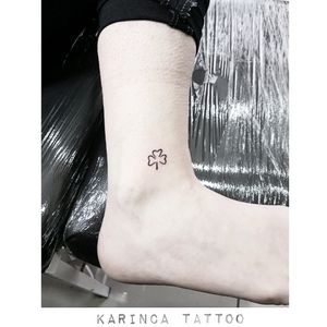 Minimal Clover ☘Instagram: @karincatattoo#clover #tattoo #leaf #tattoos #ankle #inked #minimaltattoo #smalltattoo #tiny #botanicaltattoo #istanbultattoo #dövmeci #tattoolife #Tattoodo