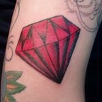 #diamond #diamondtattoo #reddiamondtattoo #color #shadow #ink #inked #diamante #tatuaje
