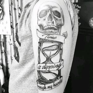 Latest baby... Well, till the next one... #hourglass #time #skull #death #dark #dotwork #graphical