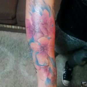 Tatuaje realizado por #zoe.arte.ink #rosas #pink #rosestattoo #roses #tattooroses #lovetartoos #tattoodoo
