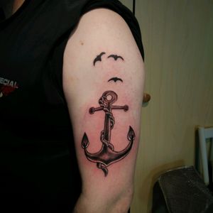 Anchor tattoo! #anchor #tattooanchor #tattoobirds #inkeeze #blackandgrey #KGINK
