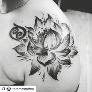 My brand new tattoo #lotustattoo  made it in Lithuania in @totemastattoo Artist - Cherry MuffinzSo happy about it ;)#flower #lotus #lithuania #totemastattoo