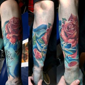 Roses heald #tattoo #tattooing #colortattoo #realistictattoo  #rosestattoo