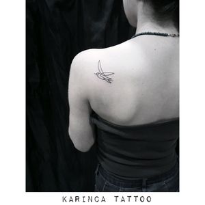 I believe i can fly Instagram: @karincatattoo #karincatattoo #istanbul #tattoo #bird #tattoos #line #ink #linetattoo #backtattoo #smalltattoo #minimaltattoo #little #birds