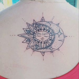 Sun and moon, linda tattoo da Anna... Amei fazer!THX Ana I loved!#delicatetattoo #sunandmoon #vivianferreira #tatuadora #braziliantattoo #riodejaneiro #femaletattooartist #mandala #dotwork #ginger