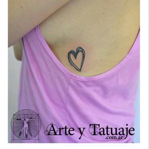Pequeños y bellos tatuajes en #arteytatuaje #tattoo #tatuajes