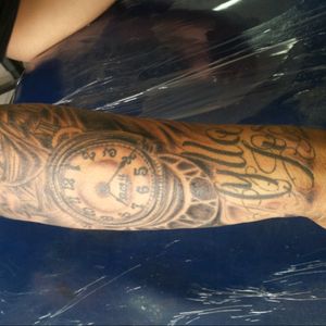 Tattoo relógio #tattoo #antebraço #relogiotattoo #relogio #neyatattoo #studioneyatattoo 😀 @neya.tattoo