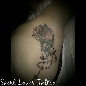 #freehand #saintlouistattoo #saintlouis #luistattoo69 #inked #tanapele #tattooedgirls #tattoolife #tattoo #flowers #flores #lovetattoo #tattoolover #ink