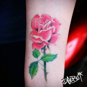 Just a wee rose #rose #rosetattoo #RoseTattoos #roses #redrose #glasgow #glasgowtattoo #scotland #scotlandtattoo