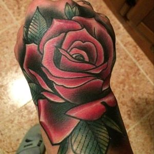Fullcolour rose hand tattoo i did a while ago on cliente...
