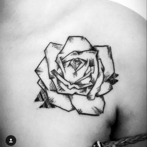 My Rose 🌹 #rosa #Rose #rosetattoo #tattoorose #rosatattoo #lineworktattoo #dotworktattoo #segunda #Tattoodo