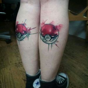 Pokemon tattoo by Uncl Paul #tattoodo #TattoodoApp #tattoodoBR #pokemon #pokeball #nerd #comics #aquarela #watercolor #UnclPaul