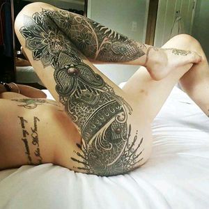 Masterpiece by Coen Mitchell#tattoodo #TattoodoApp #tattoodoBR #geometria #geometric #pontilhismo #dotwork #fechamento #CoenMitchell