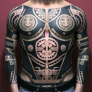 Amazing bodysuit by Costantino Sasso#tattoodo #TattoodoApp #tattoodoBR #tribal #blackwork #CostantinoSasso