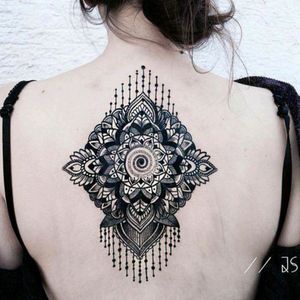 Mandala by Jessica Startvit#mandala #blackwork #fineline #pontilhismo #dotwork #tattoodo #tattoodoBR #tatuagem #TattoodoApp #JessicaStartvit