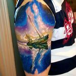 By Emrah Köse #tattoodo #TattoodoApp #tattoodoBR #colorida #colorful #universo #universe #galaxia #galaxy #barco #ship #EmrahKose