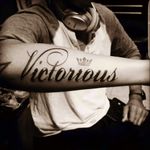Victorious #letteringtattoo #lettering #valentinetattoos #love #tattooedmen #tattooed