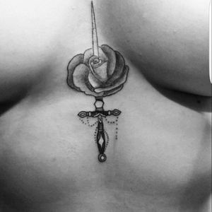 #tattooedwomen #underboob #tattoo #valentinetattoo #love #blackandgrey #dagger