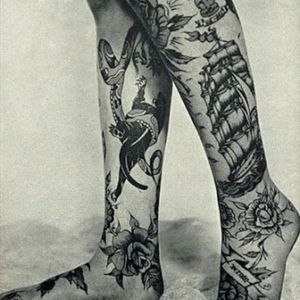 #100 #oldschooltattoo #art #beatifultattoo #tattooismylife this is old picture of 40s or 50s i love this ...