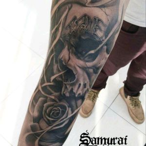 #SamuraiStandoff #BlackandGrey #Realism #Skull #rose