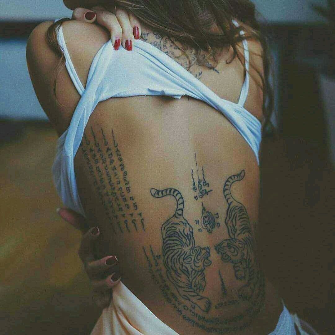 Тату для девушек. Красивые женские тату на спине. Красивые тату. Татуировки разных стилей. Красивые тату.