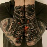 Amazing tattoo by Gary Mossman #tattoodo #TattoodoApp #tattoodoBR #realismo #realism #pretoecinza #blackandgrey #GaryMossman