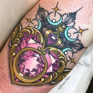 Amazing kawai tattoo by Jenna Kerr #tattoodo #TattoodoApp #tattoodoBR #colorida #colorful #coração #heart #diamante #diamond #kawai #JennaKerr