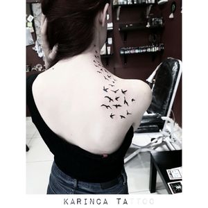 Some birds on the back and neckInstagram: @karincatattoo#necktattoo #womantattoo #tattooedgirls #tattedgirl #bird #tattoo #birdtattoo #backtattoo #girltattoo #bigtattoo #tattooart #art #artist #paint