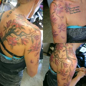 Pastel soft shading floral back, shoulder, upper arm. #tattoo #tattooartist #canadiantattoo #tattooing #tattoos #colourtattoo #fineline #femininetattoo #sarniaink #sarniaontario #lovewhatido #lambton #sarniatattoo #sarniatattooartist #fineline #floraltattoo