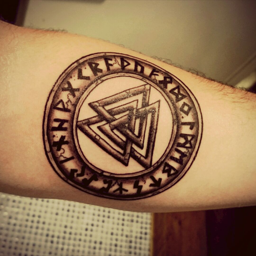 Triple triangle logo Valknut Tattoo Symbol Odin Geometry symbol angle  ink png  PNGEgg