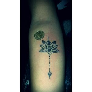 #tattoo para flor por #djedgartattoo