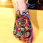 Hiper colorful flower by Edson Turco Tattooist #tattoodo #TattoodoApp #tattoodoBR #flor #flower #colorida #colorful #tatuadoresdobrasil #EdsonTurcoTattooist