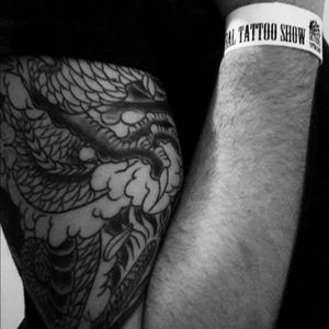 #firstsession #tattoo #tattoodo #tattoolovers #firsttattoo #ink #inkday #inklovers #japanese #dragon #dragontattoo #workinprogress #halfsleeve #chest #gobigorgohome #portugal #tattooshow