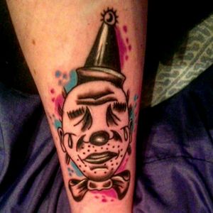 This is gary the clown#clown #tattoo #colourtattoo #clowntattoo #girlswithtattoos #instaart   #art  #neotraditionaltattoo #boldasfuck #boldandclean #color #art #tattoowoman #inkedgirls