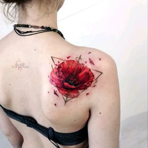 By #VladTokmenin #poppy #flower #petals