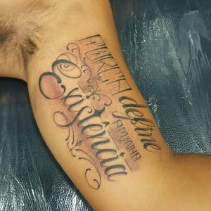 Força define minha existência / Strength defines my existence 🏢Rua Dr. Alfredo Barcelos, 16 - Olaria, Rio de Janeiro, RJ ☎️ (21) 98145-2755 💻 guilhermesalles.mct@outlook.com 📩 Direct#tattoo #tattooartist #ink #inked #tattooed #tattooist #tatuagem #tattooapprentice #vsco #vscocam #lettering #calligraphy #letras #caligrafia #letteringsoul #riodejaneiro #brasil #brazil #fineline #finelinetattoo #script
