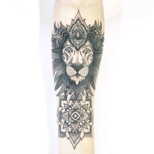Lion in mandala, thank you for the trust. - I'm still breathing!#CK #INK #CKINK #boa #noite #boanoite #good #ningth #goodninght #tattoo #tattoos #tattooed #tatuagem #tatuagens #tattooartist #inkart #inked #inkedup #inkaddict #inkartist #inkbrasil #inkbrazil #inkbrazilian #tattooart #mandala #tattoomandala #lion