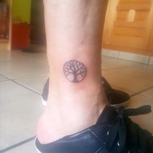 First tattoo made #tree #life #arbol #vida #treeoflife #treeoflifetattoo #ink #tattoo #tatuajespaña