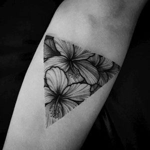 #triangle #lillis #flowers #blacktattoo #delicateflower