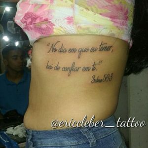 Rolou ontem, obrigado pela confiança.#tattoo #tattoofrase #tattooescrita #tattoosalmo #ericcleber
